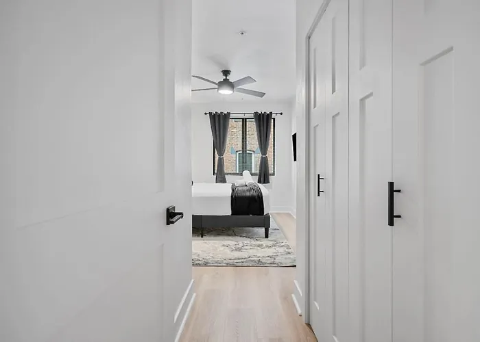 Apartamento Flawless 3br With Four Beds, Two Decks And Free Parking In Prime Shadyside Location