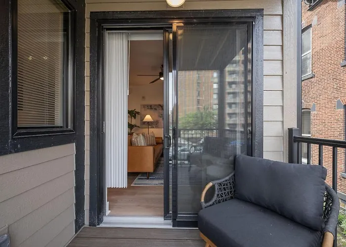 Flawless 3br With Four Beds, Two Decks And Free Parking In Prime Shadyside Location * Pittsburgh